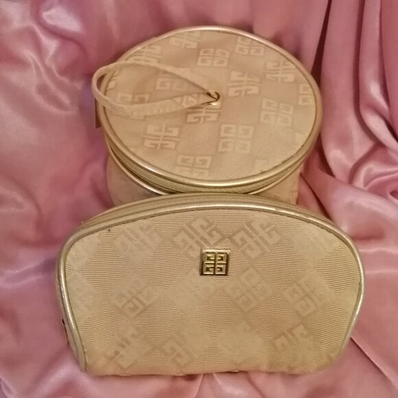 Set of 2 Vintage Givenchy Travel/Cosmetics Bags - Picture 15 of 15